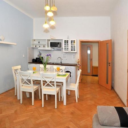 Condo In Vinohrady Praha Bagian luar foto