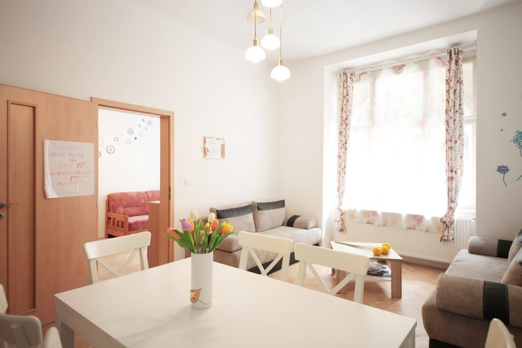 Condo In Vinohrady Praha Bagian luar foto