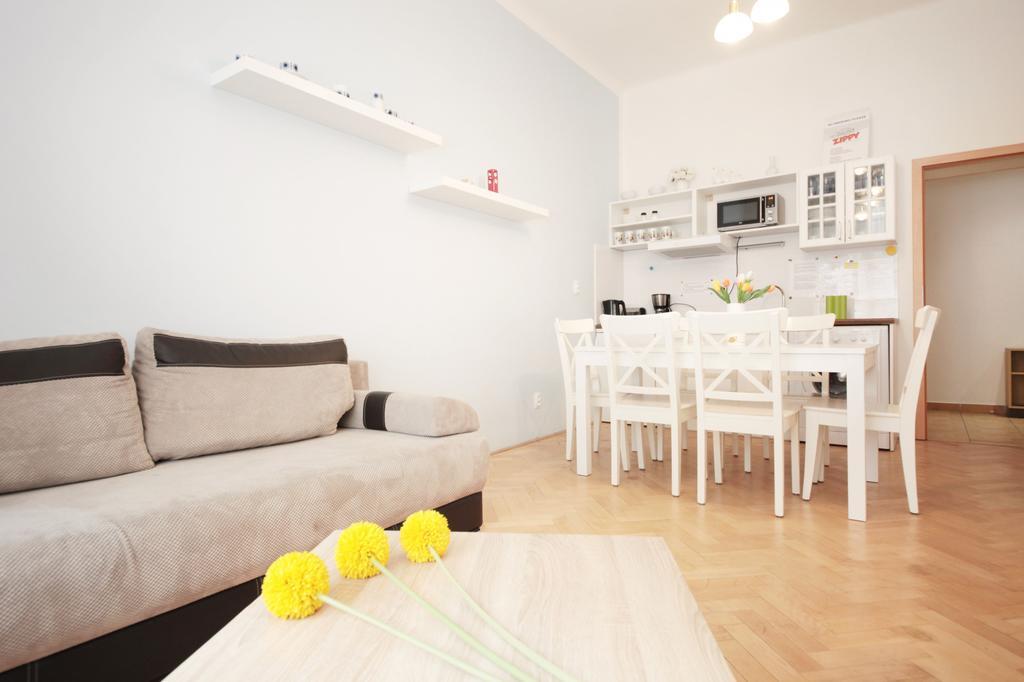 Condo In Vinohrady Praha Bagian luar foto