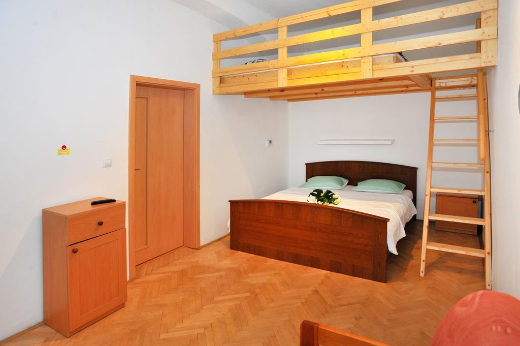 Condo In Vinohrady Praha Bagian luar foto