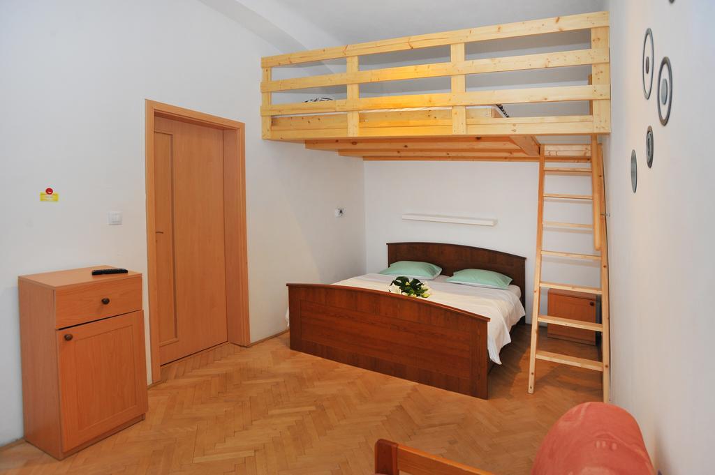 Condo In Vinohrady Praha Bagian luar foto